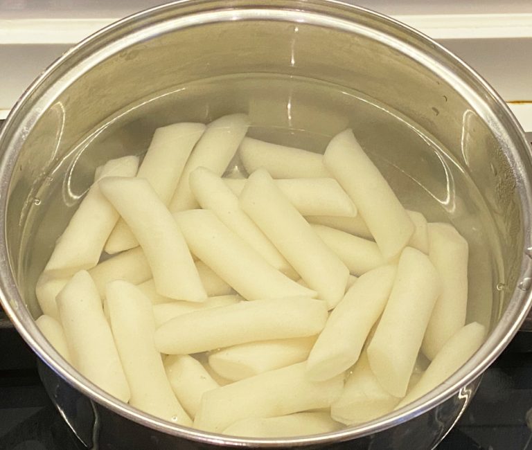 15 Minute Tteokbokki! Quick and Easy Korean Spicy Rice Cakes – Yum ...